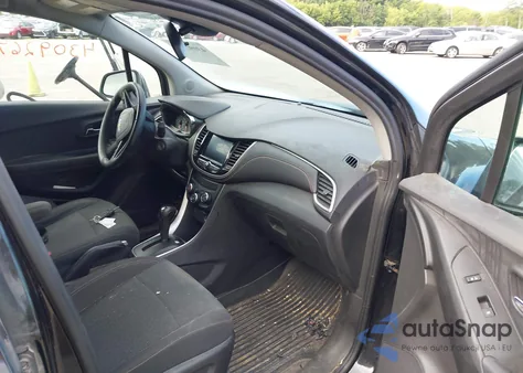 2020 Chevrolet Trax Fwd Ls z USA, uszkodzony, nr VIN 3GNCJKSB3LL125755